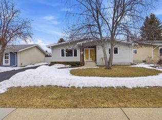 24 Penguin Cres, Strathcona County, AB T8A 3H4