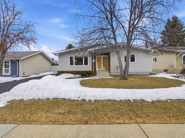 24 Penguin Cres, Strathcona County, AB T8A 3H4