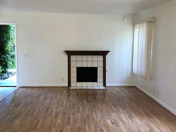 5th image of 1280 Seacliff Ct Unit 5