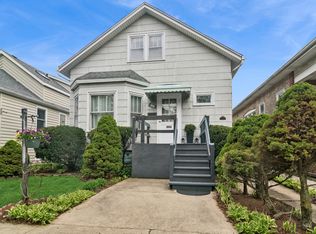5027 W Ainslie St, Chicago, IL 60630