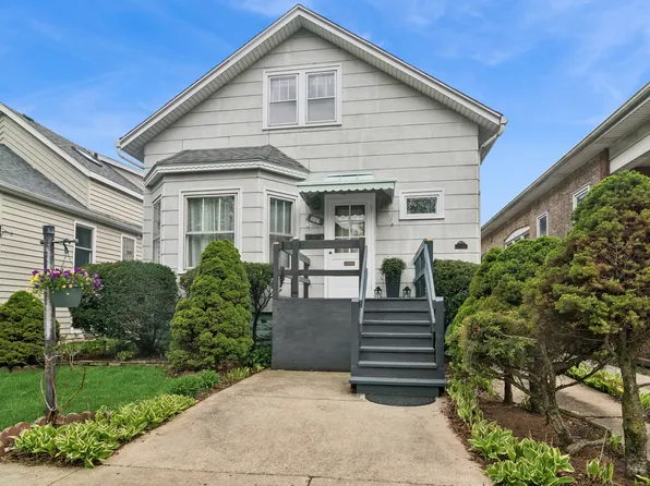 5027 W Ainslie St, Chicago, IL 60630