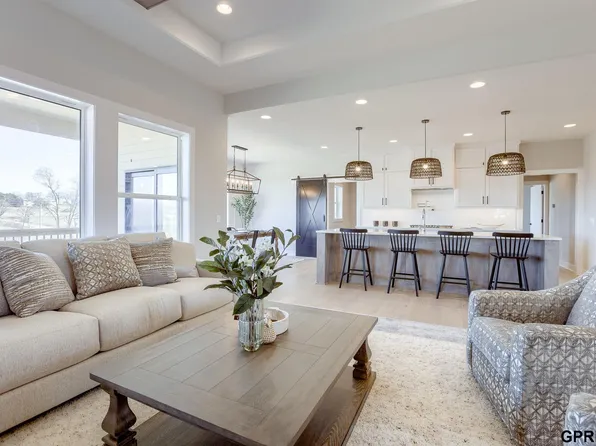 4093 George #B, Elkhorn, NE 68022