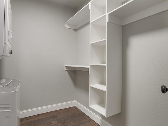 5th image of 2523 E 10th St APT 7
