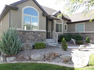 1934 E Redshoulder Dr, Layton, UT 84040