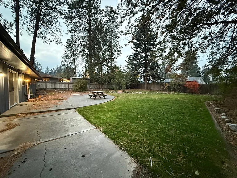 12915 E Blossey Ave — Photo 17