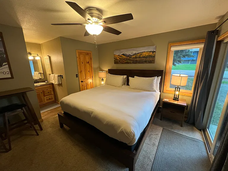 83 Larkspur Ln #B — Photo 10