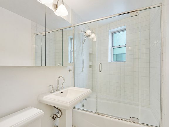 5th image of 330 Haven Ave APT 3B