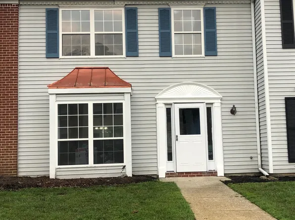 4 Cherokee Dr, Absecon, NJ 08205