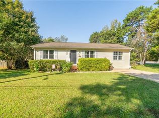 103 James St, Lexington, NC 27295