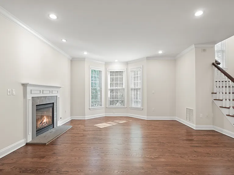 25 Decatur St #B — Photo 8