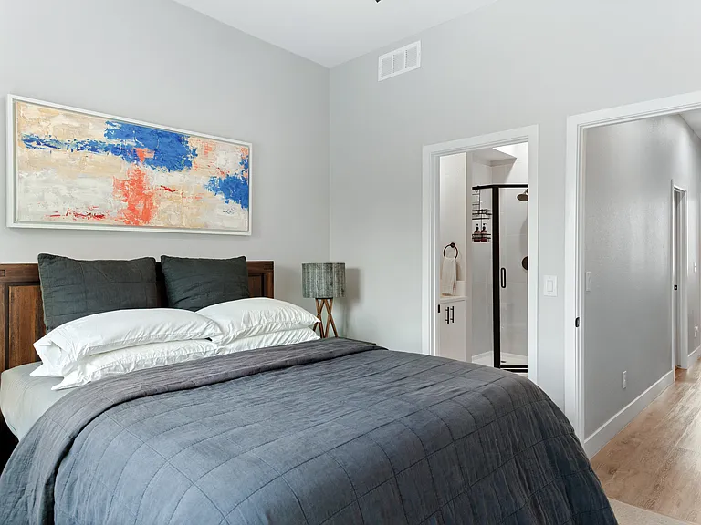 3830 N Jason St #6 — Photo 29