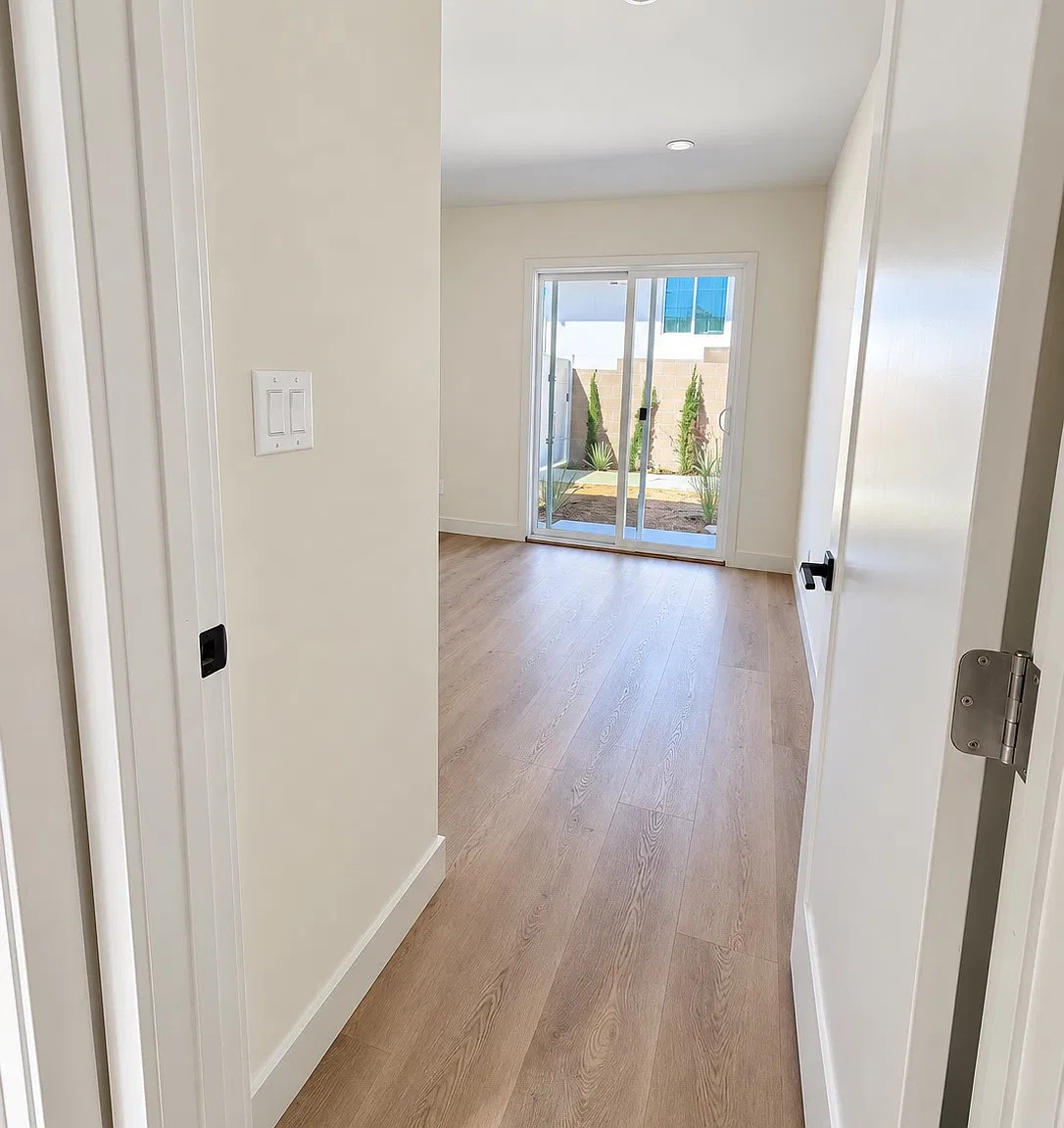 1 bed, 450 sqft, $2,300 — Photo 4