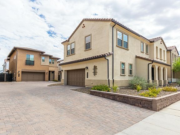 3rd image of 2362 W Gloria Ln