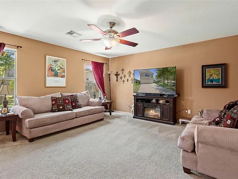 206 Black Forest Rd — Photo 2