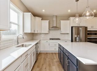 10585 Kingsview Ln N, Maple Grove, MN 55369