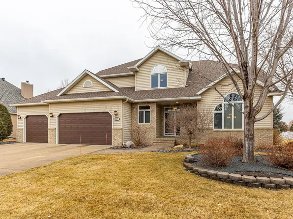 2678 Meadow Creek Cir S, Fargo, ND 58104