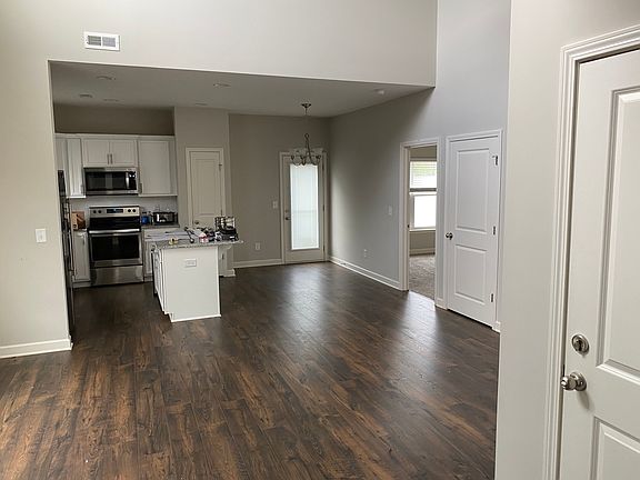 5th image of 1714 Lone Jack Ln