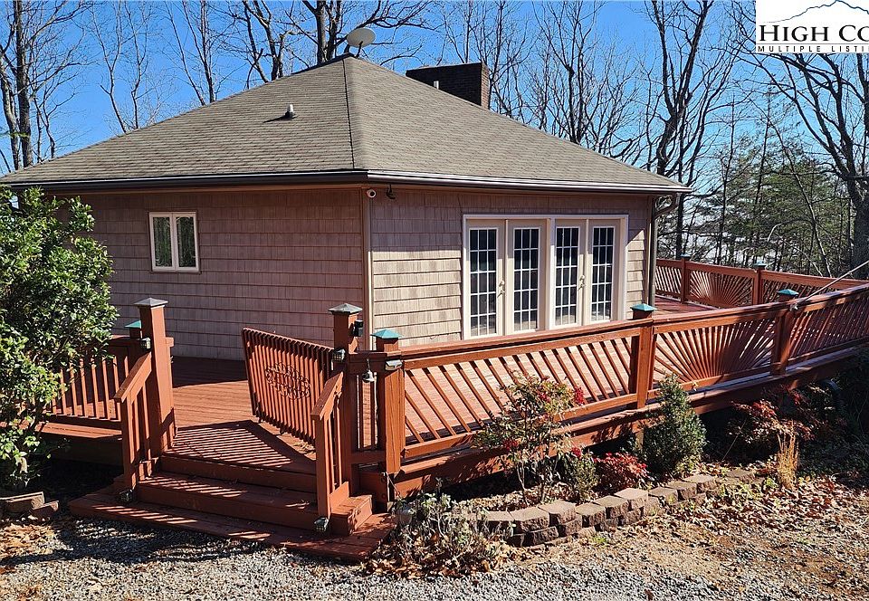 1st image of 3190 Holly Road