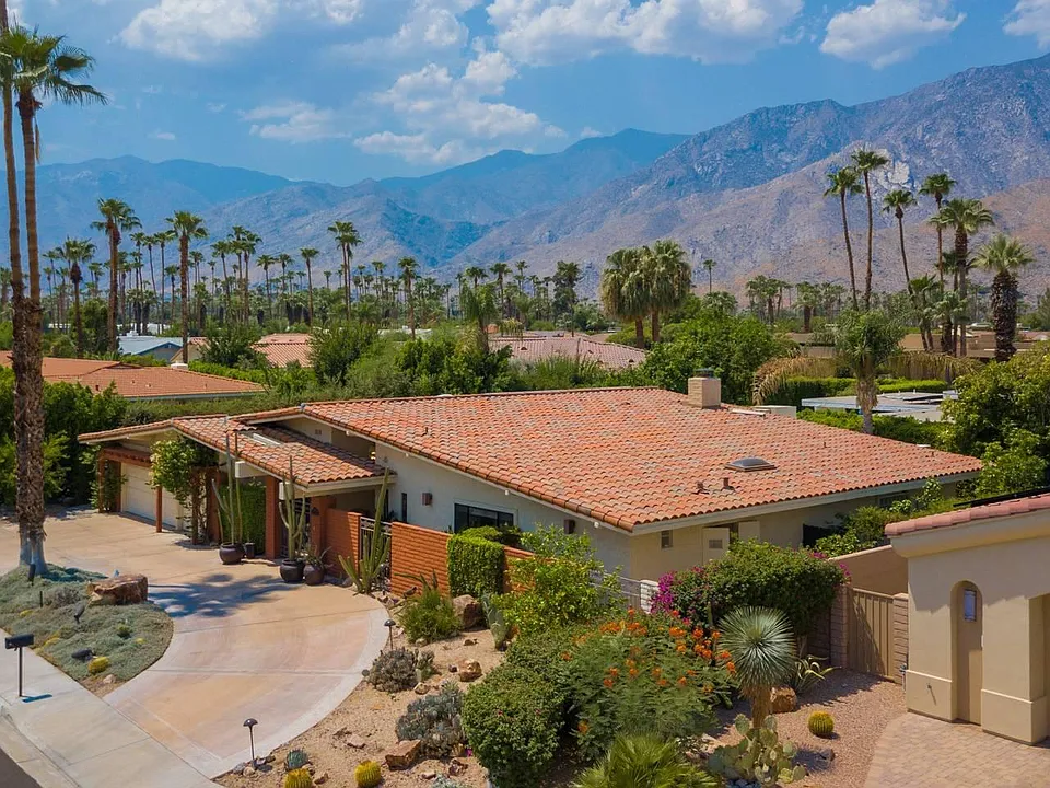 2055 S Tulare Dr