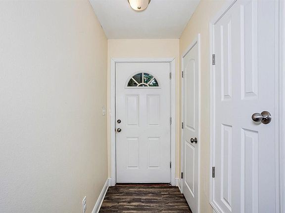4th image of 4710 Pebble Creek Pl