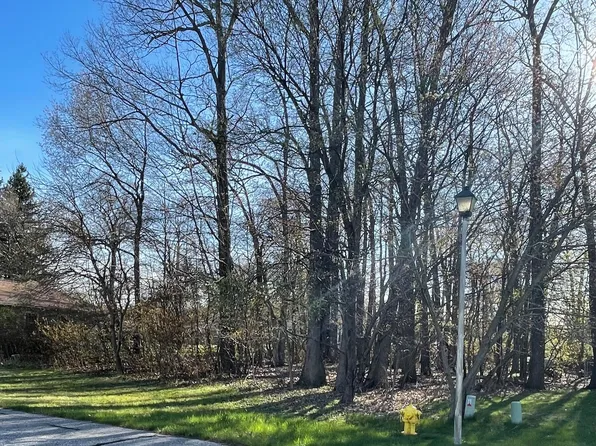 3354 Nina Ln, Muskegon, MI 49441