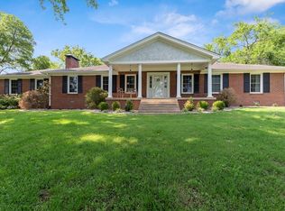 1004 Robertson Rd, Gallatin, TN 37066