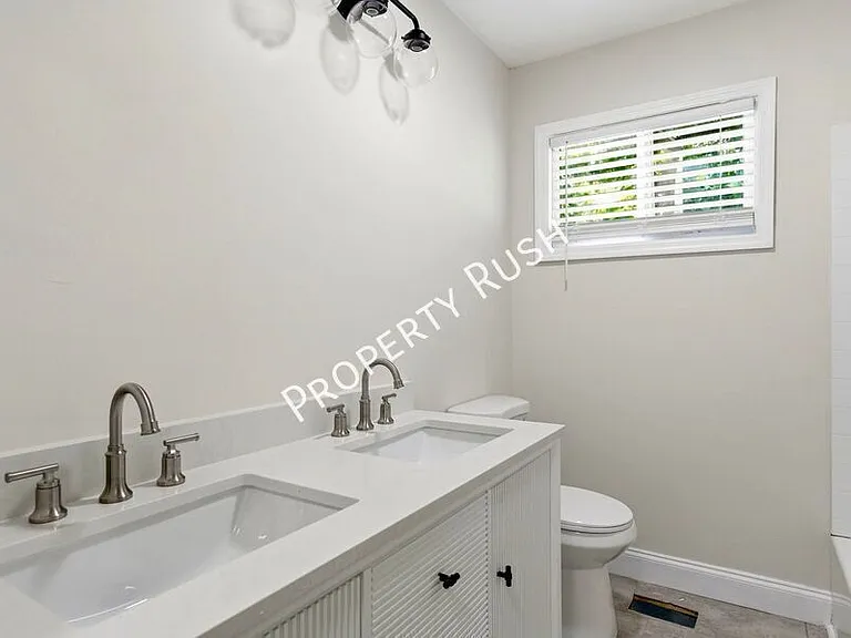 6107 Vance Cir — Photo 18