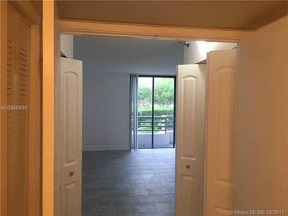 3rd image of 3300 NE 191st St APT 203