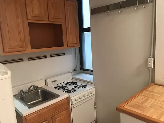 Rented by Village Living Realty | media 7