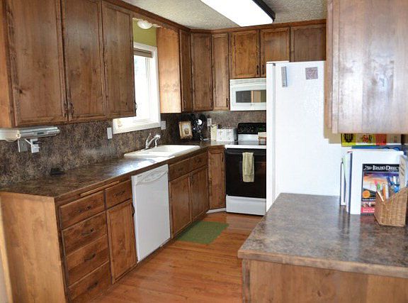 2nd image of 650 N Farnsworth Dr