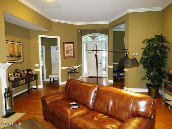 4th image of 6 Greenwood Drive