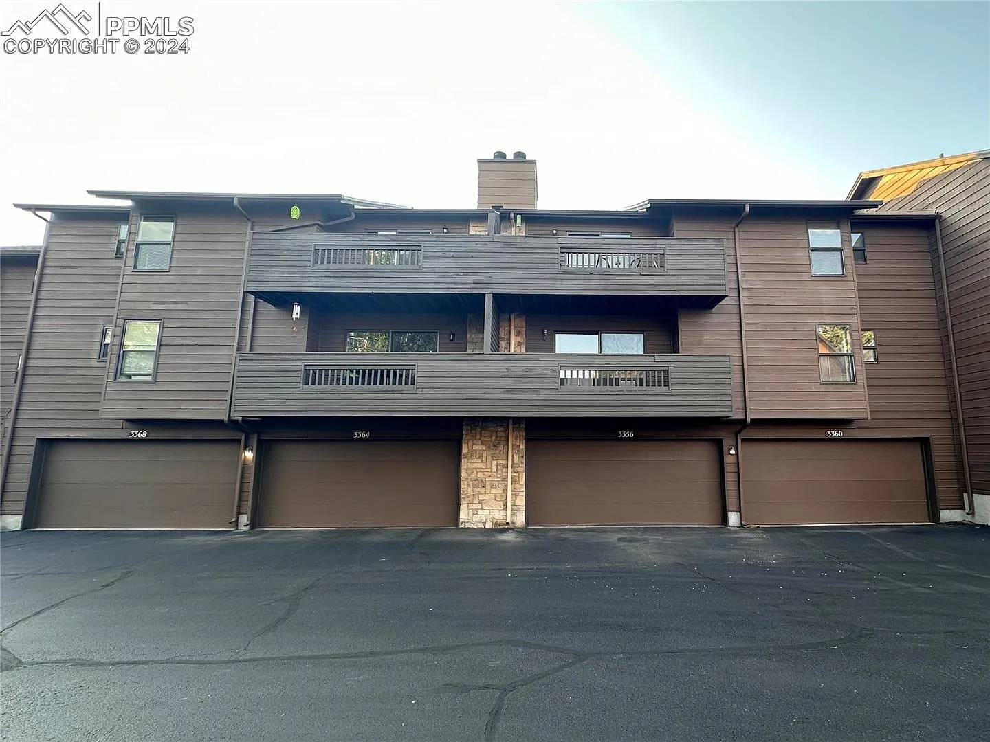 2 bed, 984 sqft, $1,650 — Photo 4