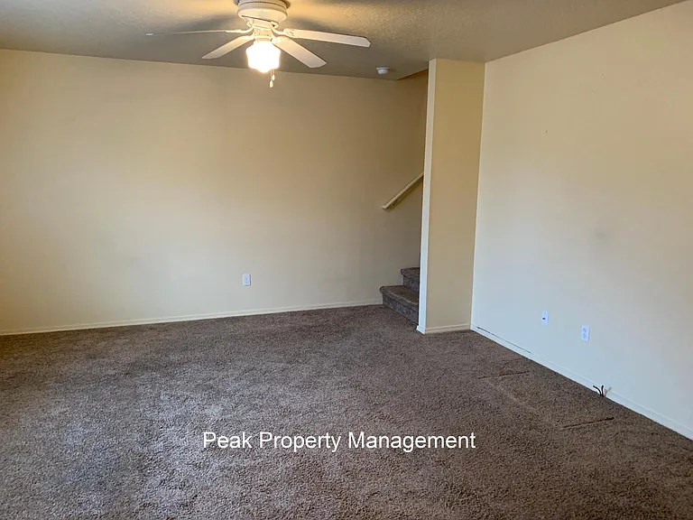 106 Hunter Ct #101 — Photo 3