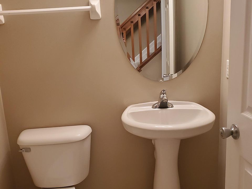 1/2 Bath