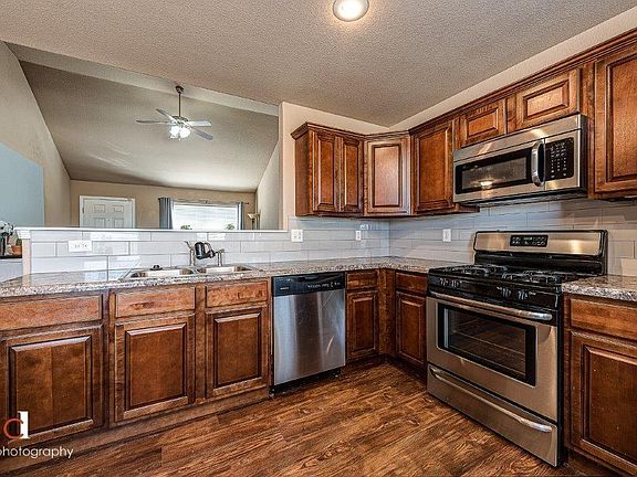 4th image of 2613 Whispering Woods Ct
