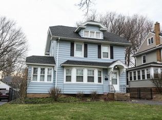 41 Medfield Dr, Irondequoit, NY 14609