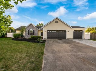 10565 Rabbit Cove Cir NW, Uniontown, OH 44685