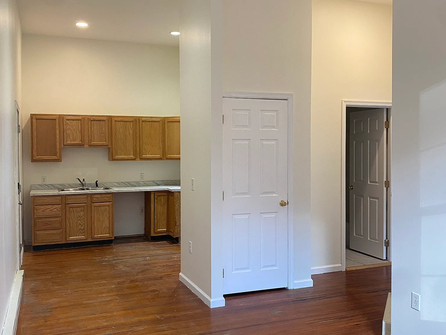 1 bed, 800 sqft, $890 — Photo 2