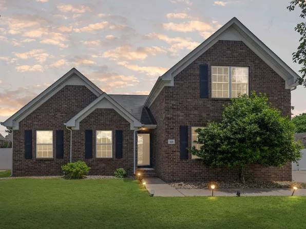 2119 Saint Andrews Dr, Murfreesboro, TN 37128