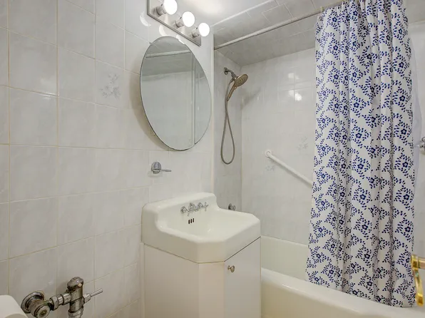 35-51 85th Street image 13 of 19