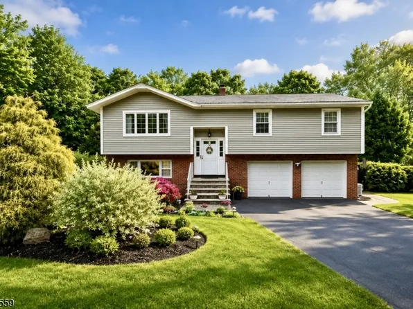 22 Caro Dr, West Milford Twp., NJ 07438