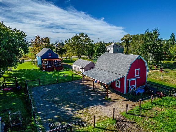 3rd image of 3636 Bowen Rd