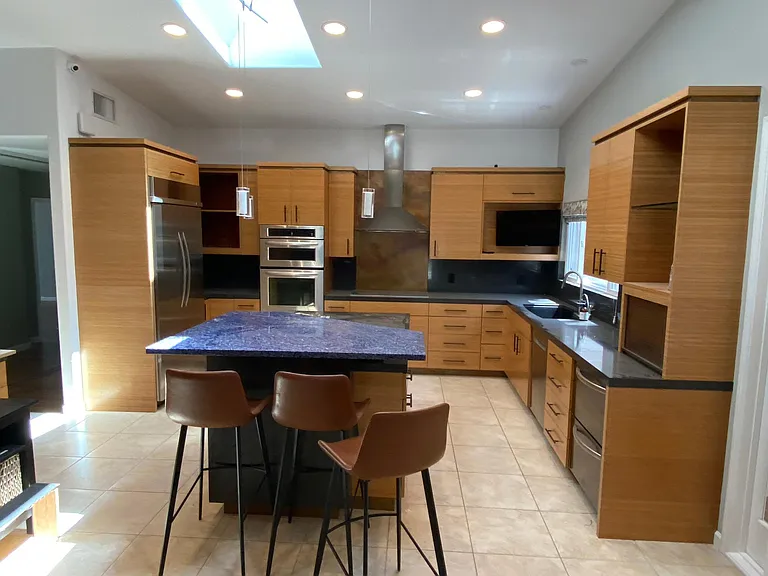 5220 Soledad Rd — Photo 6