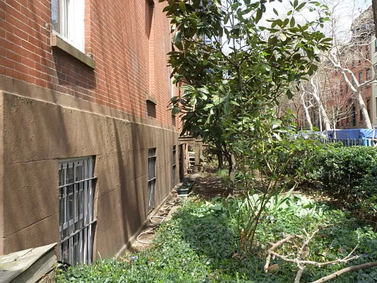 Sold by Vespa Properties Group | media 25