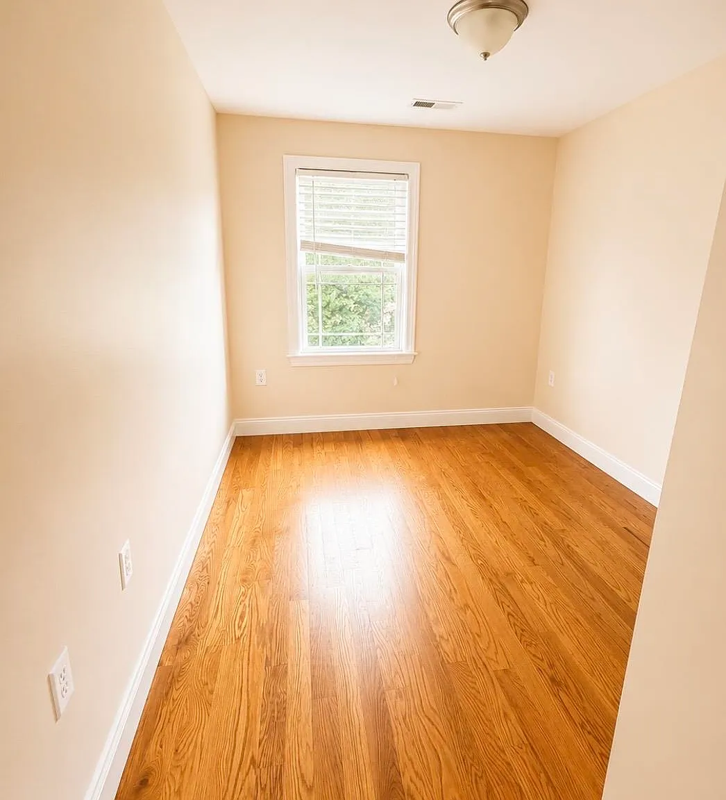 3 bed, 2.0 bath, $3,200 — Photo 4