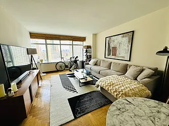 3 Lincoln Center Plaza #20E in Lincoln Square, Manhattan | StreetEasy