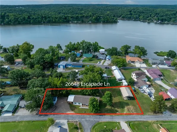 26648 Escapade Ln, Warsaw, MO 65355