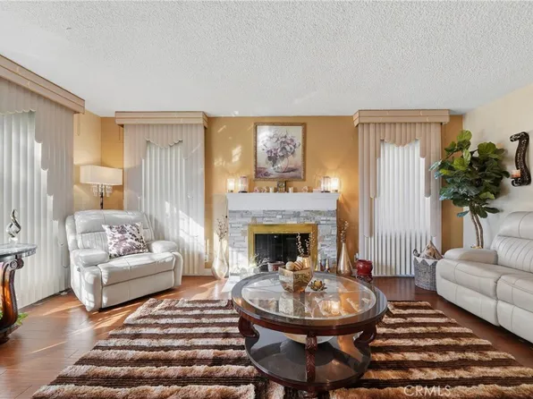 9716 S Van Ness Ave, Los Angeles, CA 90047