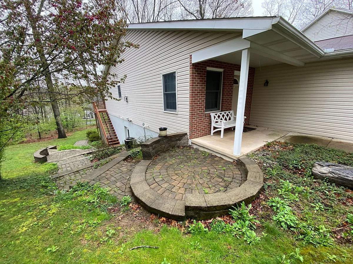 Building Photo - 661 Benjamin Ct