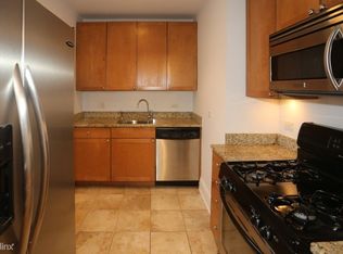 5826 N Ridge Ave, Chicago, IL 60660